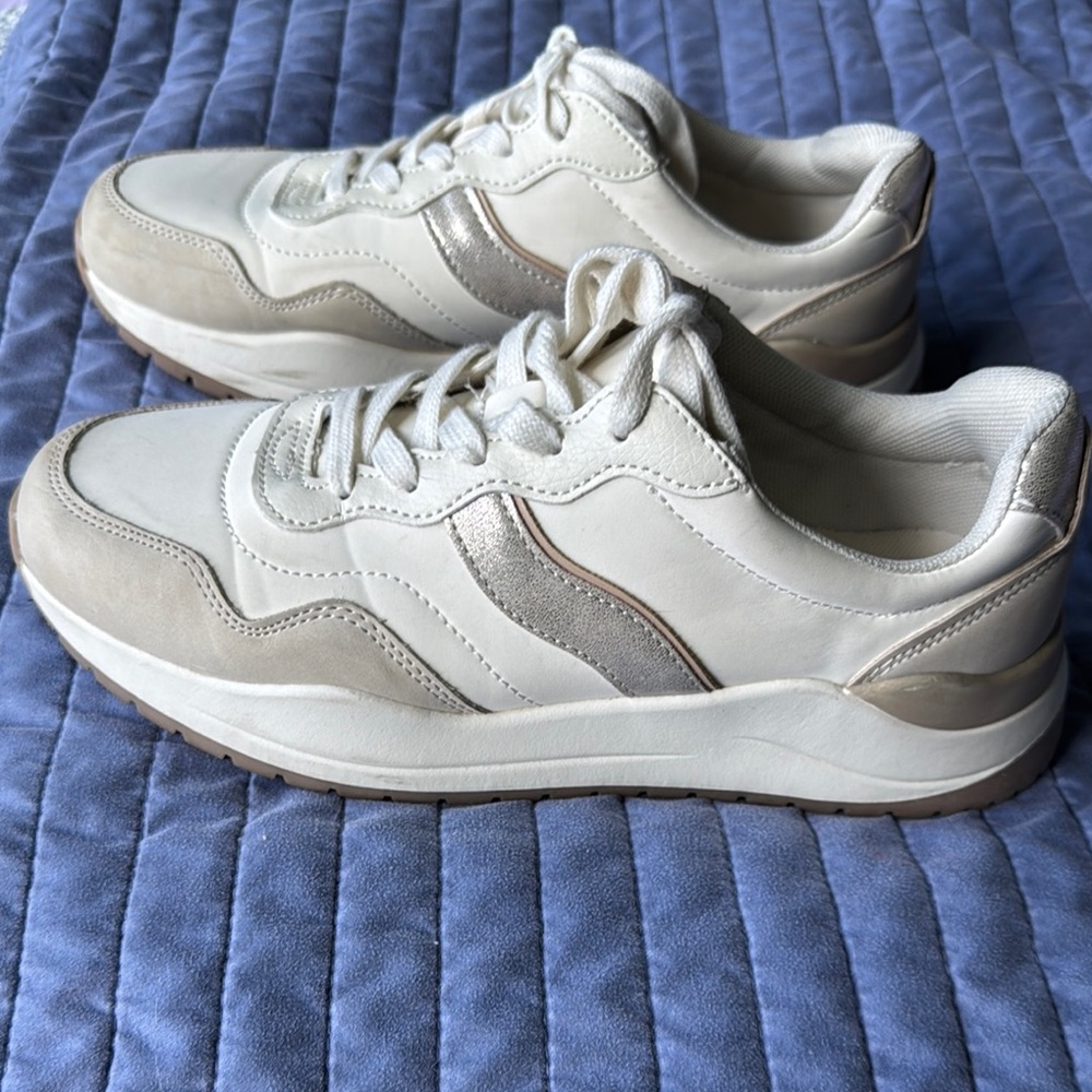 Women’s Cream Sneakers